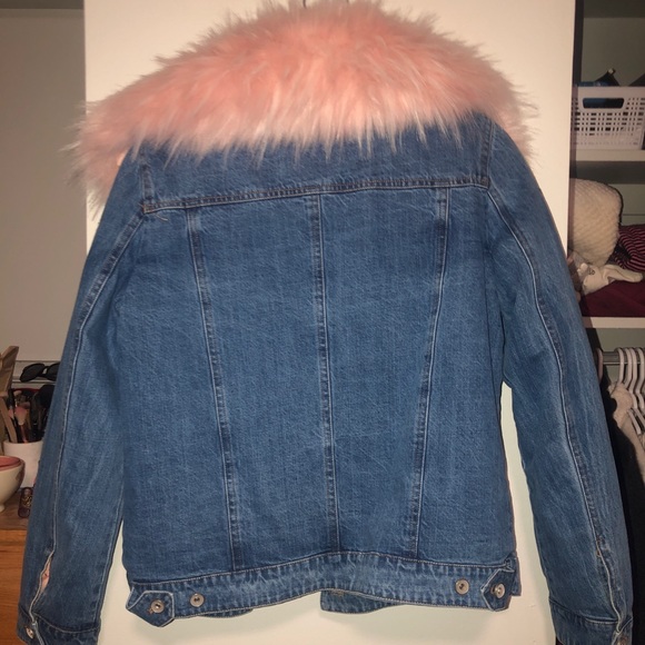 Bagatelle Denim Trucker Jacket w Fur (removable) - Picture 7 of 7
